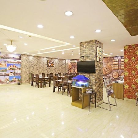 Hotel sweet inn New Delhi Exteriör bild