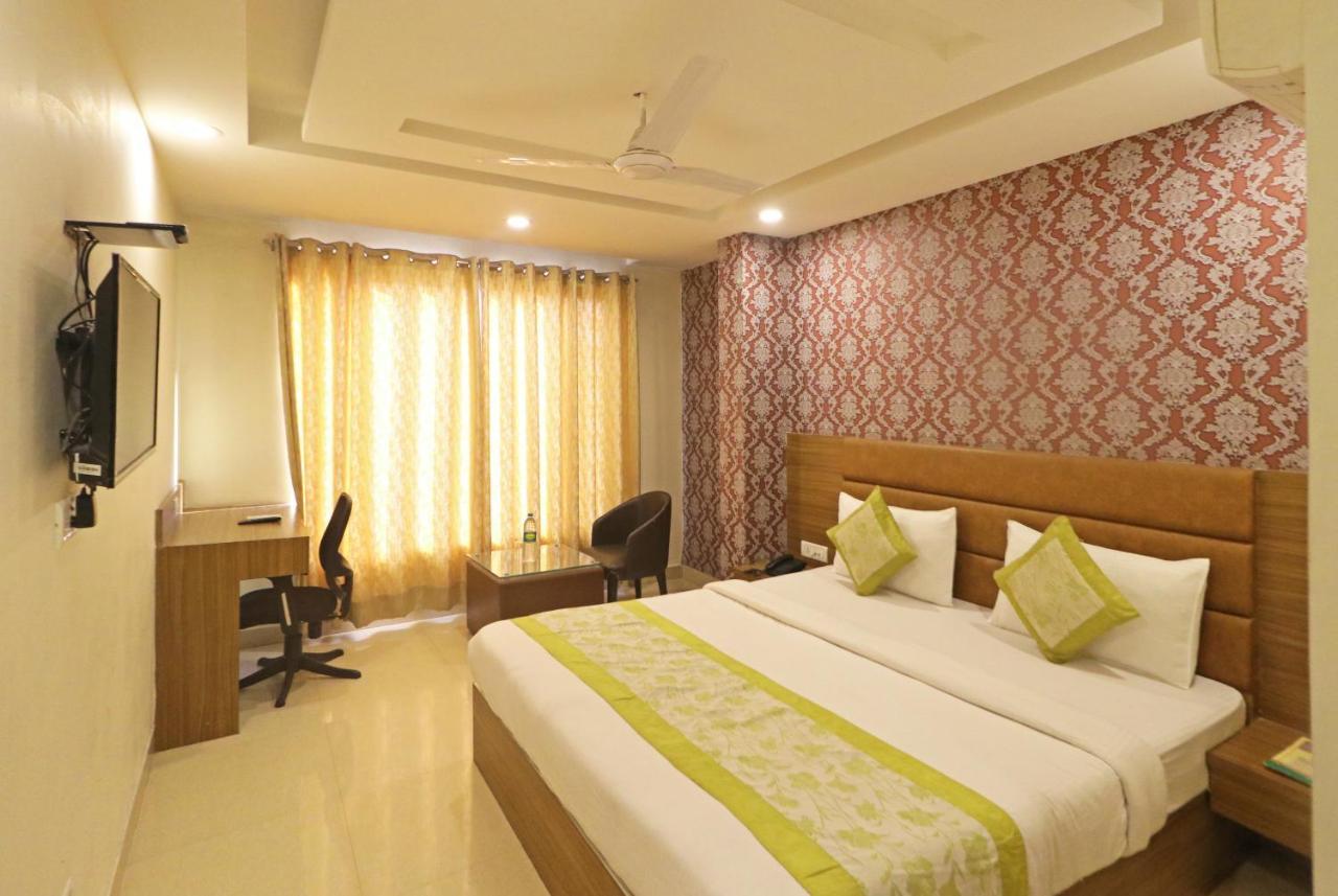 Hotel sweet inn New Delhi Exteriör bild