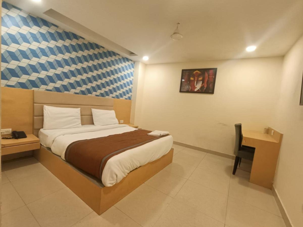 Hotel sweet inn New Delhi Exteriör bild