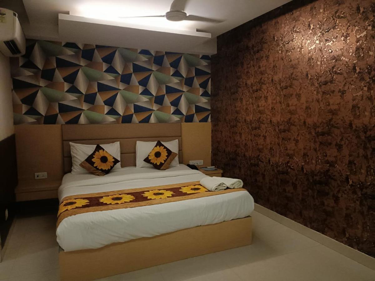 Hotel sweet inn New Delhi Exteriör bild
