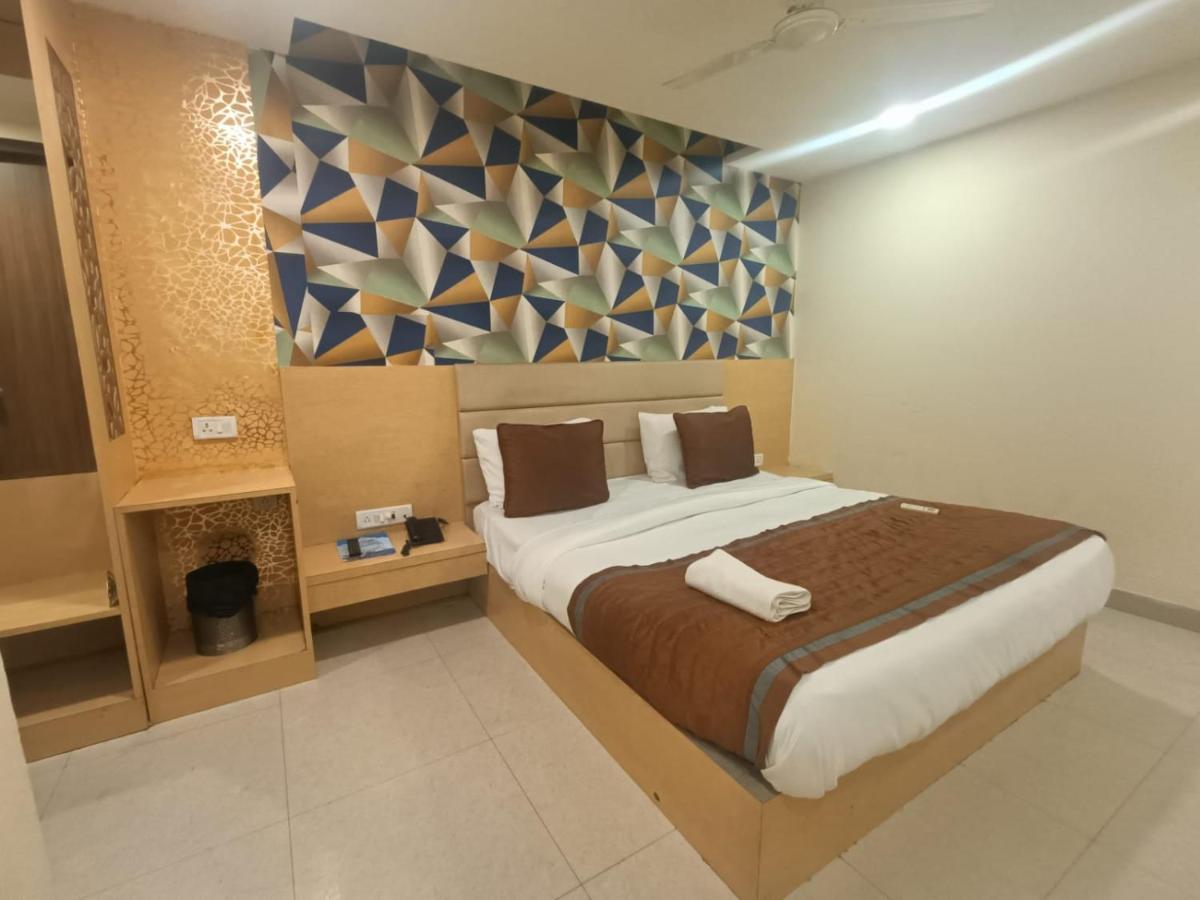 Hotel sweet inn New Delhi Exteriör bild