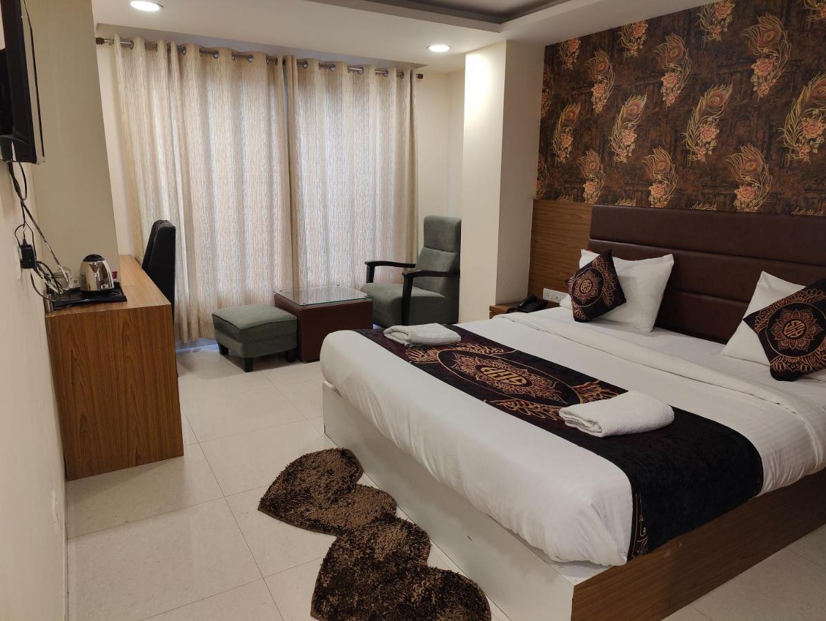 Hotel sweet inn New Delhi Exteriör bild