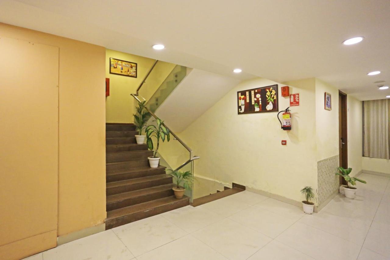 Hotel sweet inn New Delhi Exteriör bild
