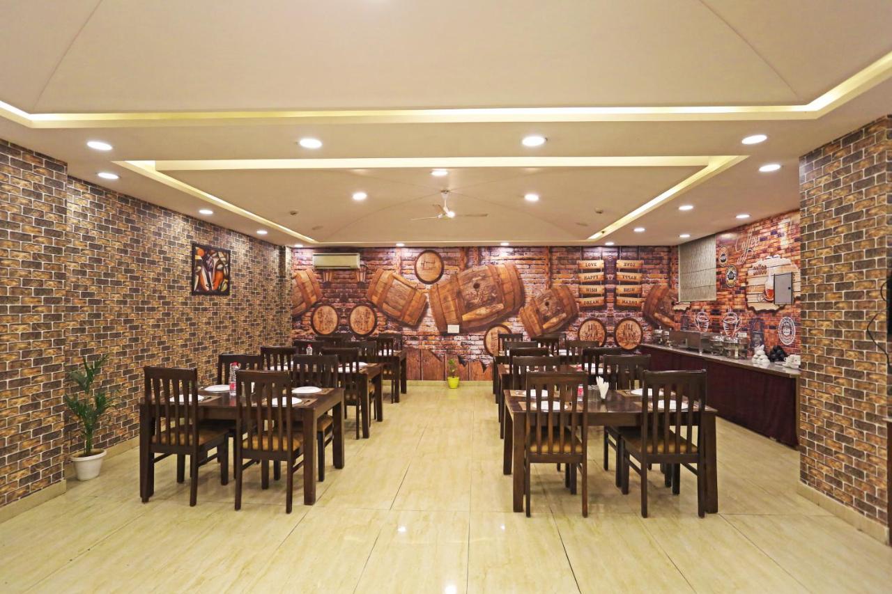 Hotel sweet inn New Delhi Exteriör bild