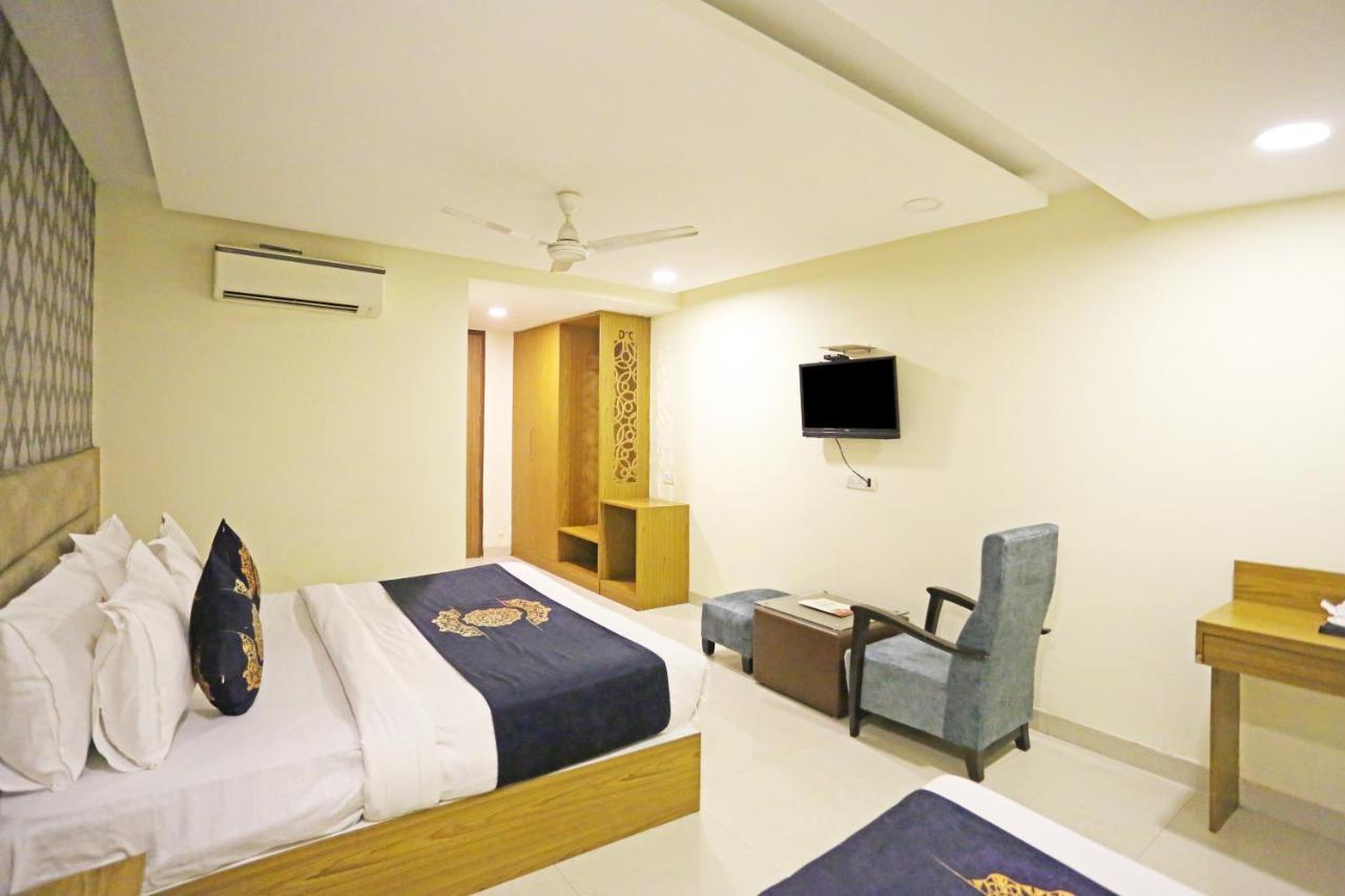 Hotel sweet inn New Delhi Exteriör bild