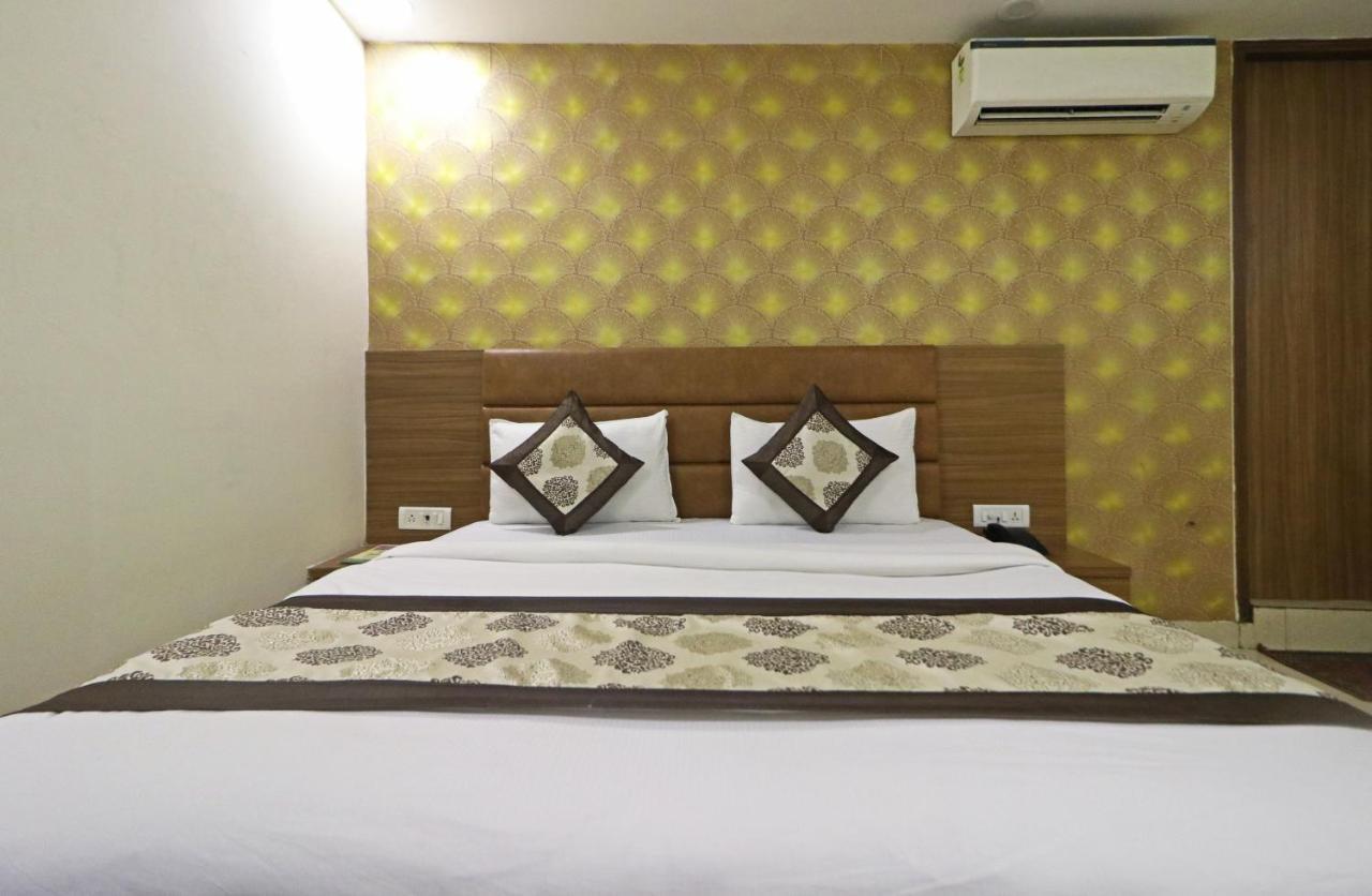Hotel sweet inn New Delhi Exteriör bild